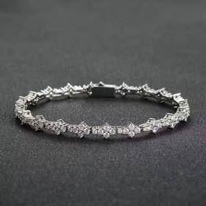 Nouveau design Bracelet Hip Hop en Moissanite Diamant Chaîne Cuban Link Bling Iced Out Bijoux pour Hommes et Femmes Disponible au Meilleur Prix - Product Image 2