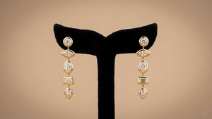 Boucles d'oreilles pendantes Lurba Jewels plaquées or 18 carats avec moissanite certifiée taille émeraude et perle d'eau douce percée au laser, forme marquise, cadeau idéal pour les fêtes - Product Image 5