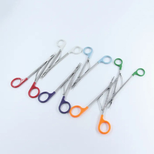 Instrumentos Quirúrgicos: Aplicador Manual de Clips de Polímero y Acero para Cirugía Abierta - Product Image 2
