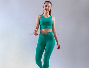 Conjunto de Yoga para Mujer de 2 Piezas con Logotipo Frontal, Cintura Alta, Color Sólido, Transpirable, de Secado Rápido, para Gimnasio, Entrenamiento, Aire Libre - Product Image 4