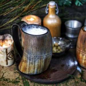 Mug en corne de bœuf/buffalo de qualité supérieure, style Viking, gravé, par Universal Overseas - Product Image 6