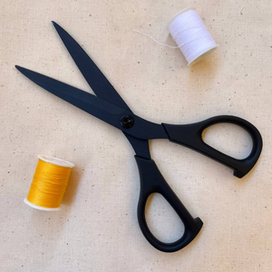 Tijeras de Costura Profesionales de Titanio de Alta Resistencia con Borde Liso para Cortar Tela y Cuero - Product Image 6