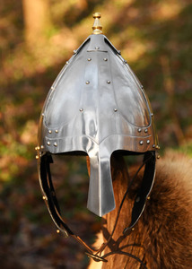 Casco de Caballero Medieval de Alta Calidad, Construcción Metálica con Apariencia de Inspiración Histórica para Exhibiciones, Disfraces y Eventos - Product Image 4