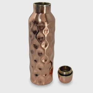 Bouteille d'eau en cuivre Tradition Choice au design vintage, grande capacité et écologique - Couleur unie pour la maison/les voyages - Product Image 3