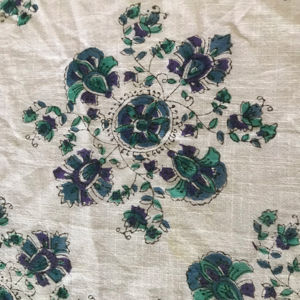 Tela de Algodón Estampada a Mano con Diseño Floral de Medallón Buta |   Uso en Ropa y Manualidades - Product Image 3