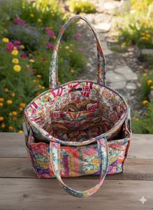 Sac fourre-tout matelassé en coton écologique, fait main, imprimé au bloc, pour voyage ou marché, avec poches intérieures/extérieures, motifs floraux variés - Product Image 2
