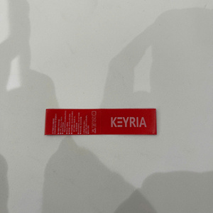 Etiquetas de Goma Ecológicas Personalizadas (PVC/Silicona) |   Parche Rectangular de Corte Recto con Relieve, Corte Láser, para Coser, Impreso con Serigrafía - Product Image 1