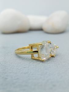 Bague de fiançailles de haute qualité en moissanite, diamant rond, bande plaquée or durable, bijoux de luxe disponibles à un prix compétitif - Product Image 5