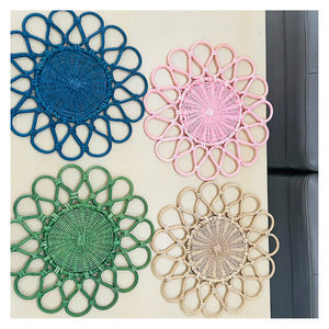 Set de table en rotin fait main de qualité supérieure, motif floral |   Assiette de présentation en osier naturel pour la mise en place de la table à manger |   Écologique Rustique - Product Image 3