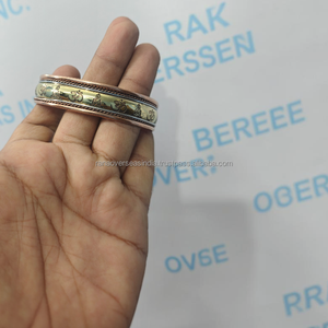 Elegante Brazalete Magnético de Cobre con Diseño de Om y Buda, Joyería Espiritual Inspirada en la Meditación, Colección de Regalos - Product Image 2