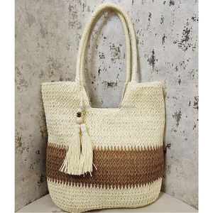 Sac à bandoulière Boho en raphia avec pompon beige et marron tissé à la main fourre-tout en paille sac à main écologique polyvalent pour le marché, les voyages ou les vacances - Product Image 2
