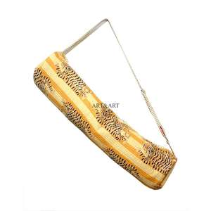 Bolsa de Yoga Moderna Reutilizable Hecha a Mano 100% Algodón - Bolsa de Gimnasio de Lujo para Fin de Semana, Acolchada, con Estampado Animal, Diseño de Tigre, Transpirable y Ecológica - Product Image 3