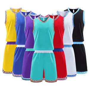 Nouvelle tenue de basket-ball élégante pour équipe, short respirant, extensible dans quatre directions, imprimé par sublimation, léger et de qualité supérieure - Product Image 3