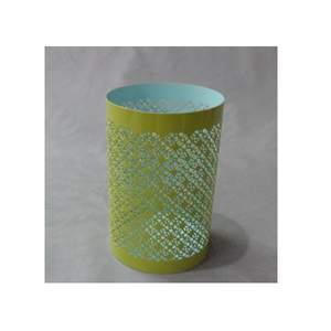 Porte-bougie cylindrique décoratif fait main - Écologique, résistant à la chaleur, sans flamme, extérieur vert clair, intérieur bleu, Noël - Product Image 4