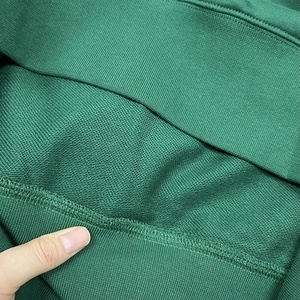 เสื้อสเวตเชิ้ตคอกลมผ้าฟลีซสำหรับผู้ชาย พิมพ์โลโก้ได้ตามต้องการ น้ำหนักเบา ระบายอากาศได้ดี แห้งเร็ว ทรงปกติ เหมาะสำหรับใส่ลำลองในฤดูหนาว เป็นมิตรต่อสิ่งแวดล้อม - Product Image 5