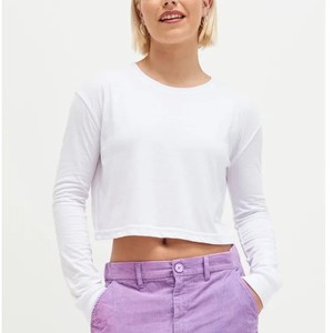Camiseta de Manga Larga Blanca para Mujer, Cuello Redondo, Corte Regular, Color Sólido, Informal, Tejido de Punto, para Todas las Temporadas - Product Image 1