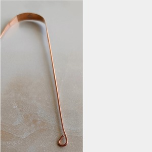 Nettoyeur de langue artisanal en cuivre – Outil d'hygiène buccale durable pour un usage quotidien - Product Image 5