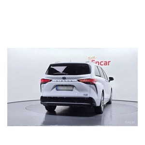 Toyota Sienna 2.5 Híbrida 2WD 2023, 16,922 km, Asientos de Cuero, Cámara Trasera, Volante a la Izquierda - Product Image 4