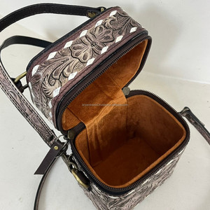 กระเป๋าเครื่องสำอางหนังวัวพร้อมที่จับ & สายรัดสำหรับผู้หญิงกระเป๋าเครื่องสำอางแบบเครื่องมือด้านตะวันตกยอดนิยม - Product Image 6