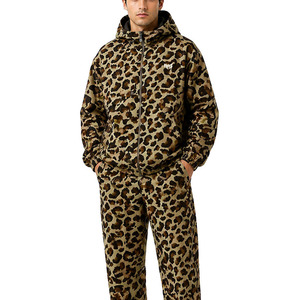 Ensemble de survêtement Y2K style vintage imprimé léopard en nylon pour homme – Veste à capuche zippée et pantalon de jogging coupe-vent - Product Image 3