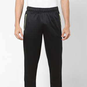 Conjunto Deportivo Ajustado con Paneles Acanalados, Estilo Urbano, Venta al Por Mayor Internacional Outfitize - Product Image 4