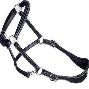 Licol pour cheval en cuir noir de qualité supérieure avec surpiqûres blanches personnalisées et rembourrage ultra doux, accessoires en laiton solides et réglables - Product Image 3