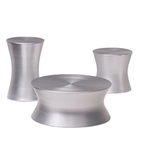 Tabouret rond en aluminium mat argenté avec design artisanal et finition moderne pour le mobilier de bureau et de jardin - Product Image 1
