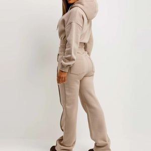 Ensemble de survêtement tendance pour femmes, imprimé, décontracté, avec sweat à capuche court et pantalon de jogging, confortable pour les femmes - Product Image 3