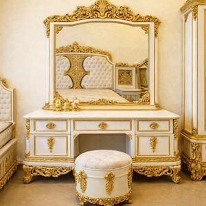 Juego de Muebles de Dormitorio de Lujo de Diseño para Interiores de Villas y Palacios, Juego de Cama Neoclásico de Inspiración Romana, Cama Queen Maharani Palace - Product Image 3