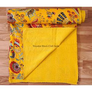 Manta Larga de Algodón Reversible con Estampado Floral, Hecha a Mano, Ecológica, Estilo Vintage Kantha, para el Hogar - Product Image 4