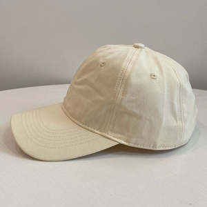 Gorra de Béisbol de Algodón Blanca Premium con Logotipo Personalizado al por Mayor, Gorra de Béisbol para Hombre y Mujer, Gorra Ajustable con Logotipo Personalizado - Product Image 5