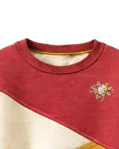 Sweat-shirt personnalisé pour femme en molleton doux, col rond, avec broderie, coloris rouge moutarde et colorblock, idéal pour l'hiver - Product Image 5