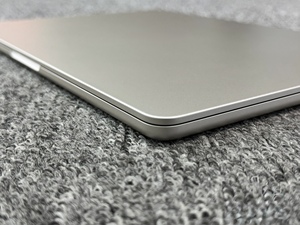 MacBook Pro 2023 de 14 Pulgadas, M3, 16GB/512GB SSD, Portátil de Segunda Mano, Pantalla de 120Hz, GPU Integrada, 11 Horas de Autonomía, Plata/Gris Espacial 1 - Product Image 4