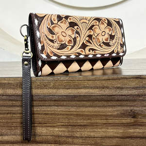 Cartera de Mano de Cuero Vacuno Genuino Hecha a Mano con Diseño Floral Grabado y Tejido, con Cremallera y Ranuras para Tarjetas para Mujer - Product Image 4