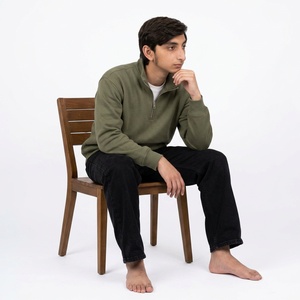 Sweat-shirt personnalisé pour homme à col montant zippé, en coton épais brossé, coupe classique, style streetwear contemporain - Product Image 3