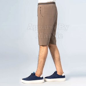 Pantalones Cortos Sencillos para Hombre Hechos con Tela Suave y Ligera que Brinda Comodidad Relajada Durante Todo el Día con un Estilo Casual Moderno y Elegante - Product Image 3