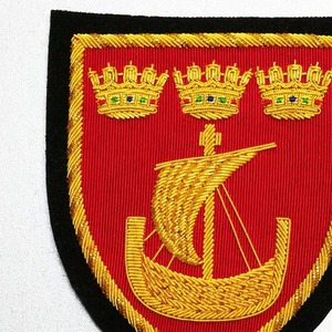 Insignia de águila personalizada de alta calidad para sombrero, insignia para blazer, insignias de uniforme bordadas a mano con hilo dorado de alta calidad 2026 - Product Image 2