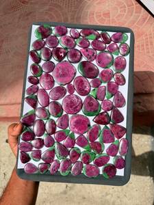 Fournisseur indien de pierres précieuses en zoïsite rubis, pierres naturelles rouges et vertes, pour bijoux, perles, cabochons, disponibles à la vente - Product Image 1