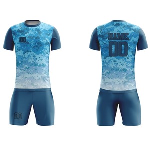 Uniforme de football personnalisé de qualité supérieure à manches courtes, respirant, 100% polyester, protection UV, séchage rapide, antibactérien, personnalisé - Product Image 1