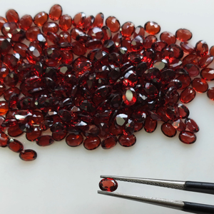 Granat rouge naturel 4,5x3,5 mm, taille ovale, meilleure qualité, pierre précieuse en vrac pour la fabrication de bijoux - Product Image 1