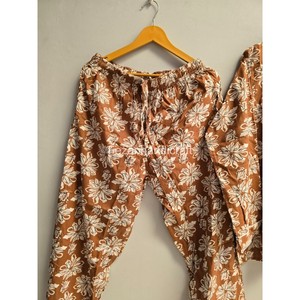 Ensemble de pyjama en coton à imprimé floral pour femmes, manches longues, coupe ample, deux pièces, col rabattu, décontracté - Product Image 3