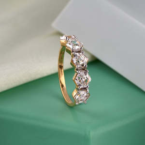Anillos de aniversario de diamantes de varias filas en oro amarillo, joyería de diamantes de primera calidad - Product Image 1