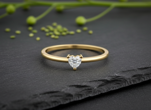 Bague Solitaire Cœur en Or Massif 10K Personnalisée avec Diamant de Laboratoire VVS1 Certifié pour Femme – Minimaliste, Promesse, Vente en Gros, Cadeau - Product Image 5