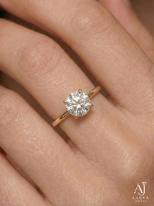 Bague de fiançailles en moissanite taille trillion, plaquée rhodium/or/or rose, sertie à griffes, alliance solitaire pour femme - Product Image 6