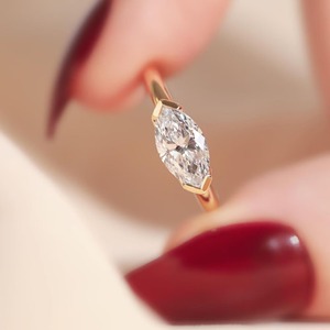 Anillo de Boda Minimalista con Diamante Solitario de Corte Marquesa de 1.70 CT, Plata 925 Chapada en Oro, Certificado GRA, Engaste de Tres Puntas - Product Image 5