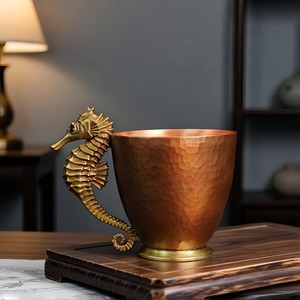 Verre à boire artisanal en cuivre pur, gobelet en cuivre martelé 300 ml, verre à eau en cuivre, tasse à eau, mug Moscow Mule - Product Image 2