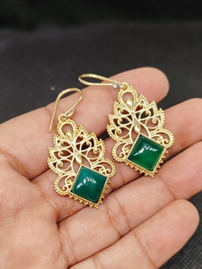 Boucles d'oreilles pendantes en laiton alliage cuivre onyx vert plaqué or, tendance, pour mariage, fabriquées en Inde - Product Image 6