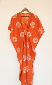 Vente en gros de kaftans maxi bohèmes faits à la main TheFabira pour femmes, manches longues, col en V, 100% coton, écologiques, coupe ample - Product Image 5