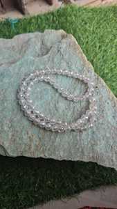 Perlas de diamante moissanita blanca de 5 mm con corte facetado para la elaboración de joyería - Product Image 3