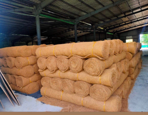 Rouleau de tapis anti-mauvaises herbes en fibre de coco écologique, biodégradable, pour la protection des plantes et l'horticulture - Product Image 3